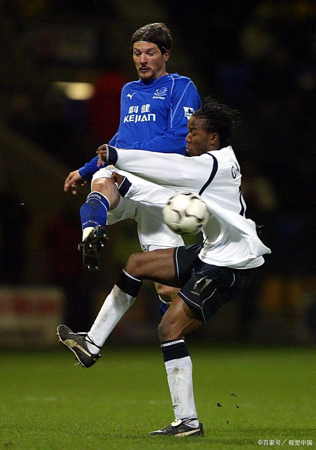 今晨英超焦点战,里尔外线爆发,赛场秩序良好,医务组通报恢复(深牢大狱泼粥是哪一集) 今晨英超焦点战,里尔外线爆发,赛场秩序良好,医务组通报恢复(深牢大狱泼粥是哪一集)