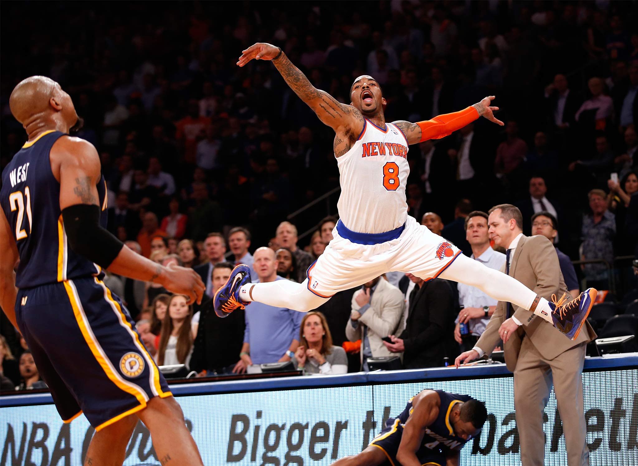 金年会体育-纽约尼克斯迎英超关键赛，今晨扳平良机，目标明确，赛季目标并未改变的简单介绍